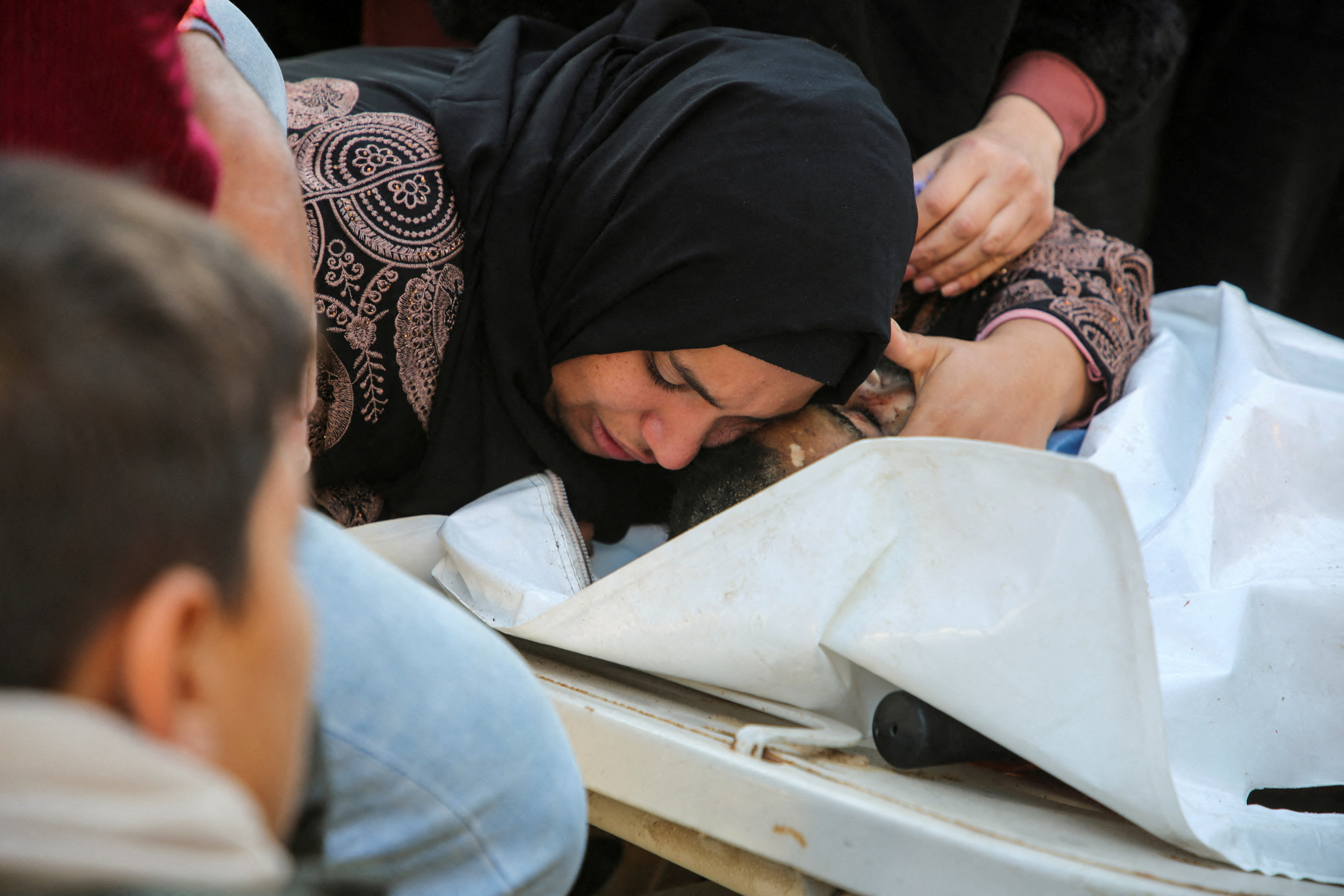 الصحة: 21شهيد اليوم في غارات إسرائيلية على القطاع