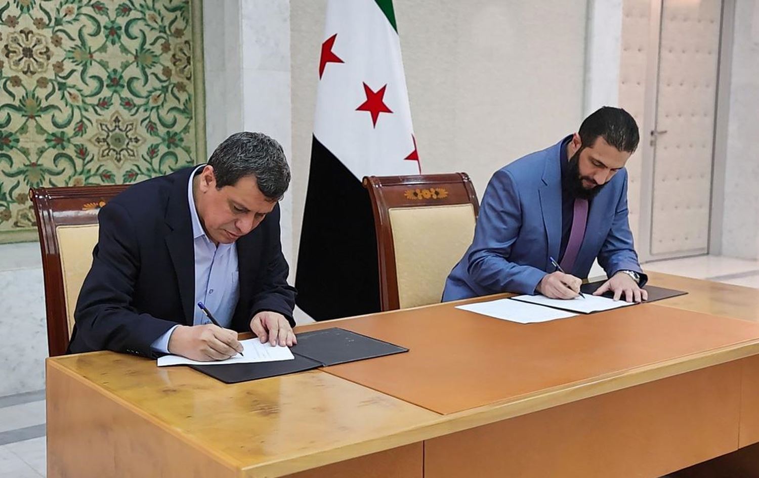 اتفاق بين الحكومة السورية و"قسد" بشأن حيَّي الشيخ مقصود والأشرفية في حلب