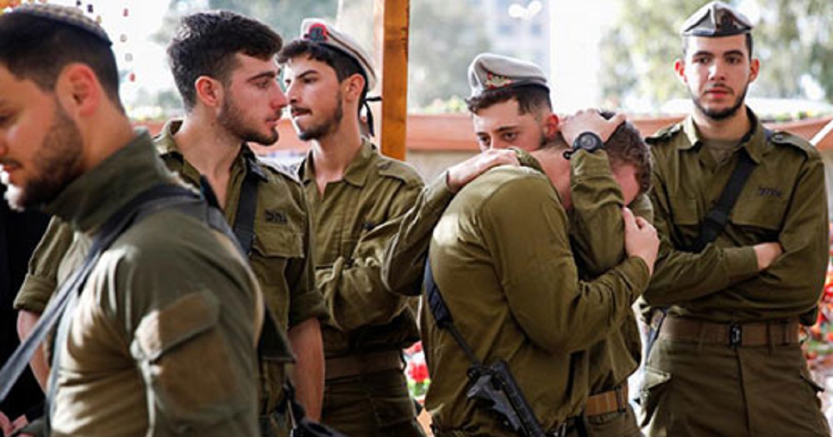 ضباط إسرائيليون : لا نعرف لماذا نحن الى الآن في غزة ؟؟