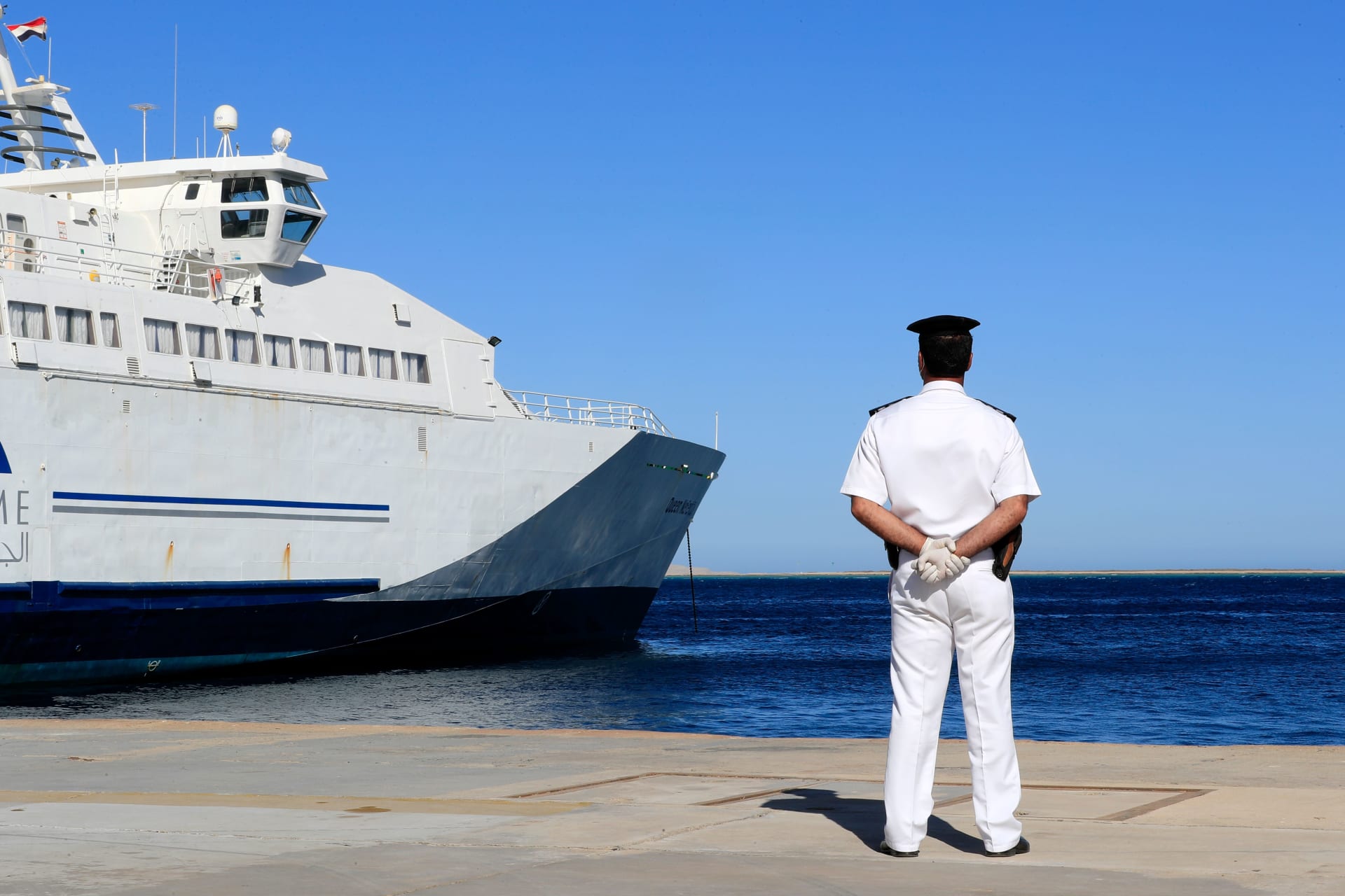 قتلى وناجون روس في حادث غرق غواصة قبالة سواحل الغردقة المصرية