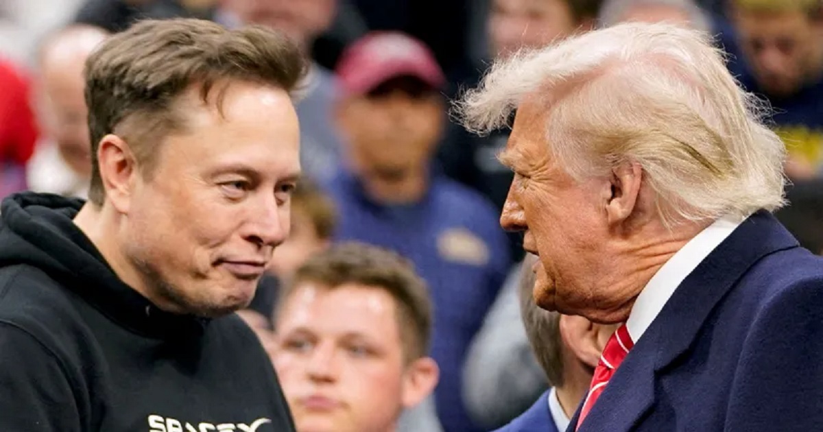 ماسك يدعو إلى عزل الرئيس ترمب 