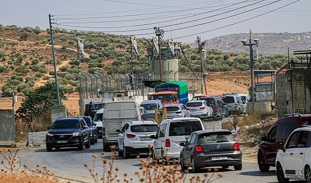   منظمة أطباء لحقوق الإنسان: سيدتان فلسـ،ـطينيتان اضطرتا إلى الولادة داخل سيارة