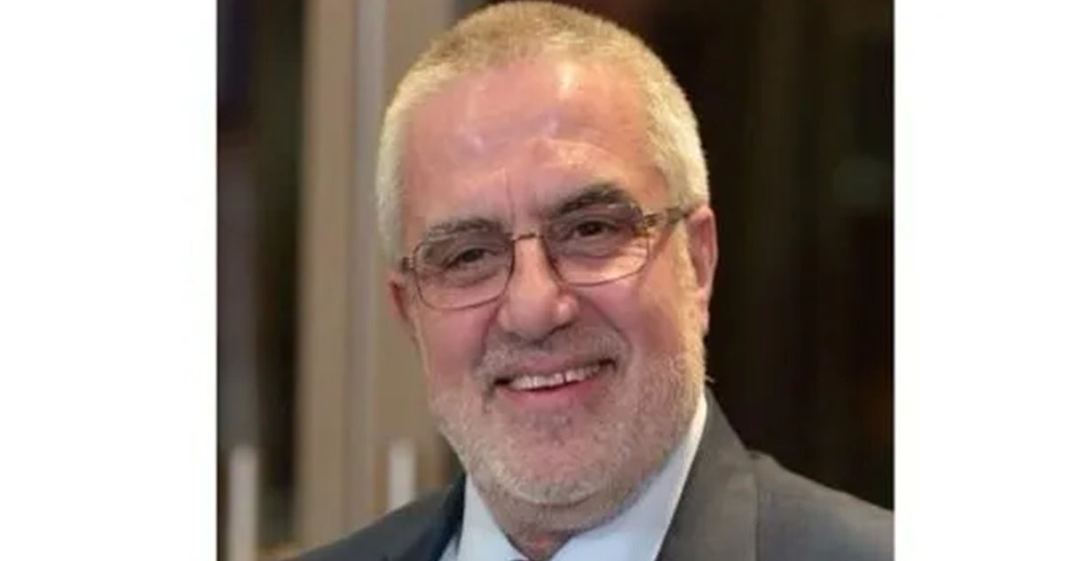 مأساة فلسطين أكبر من إحراق شجرة الميلاد