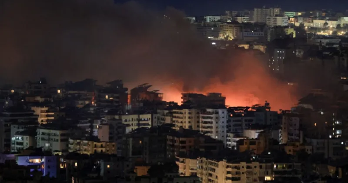 تقرير : تل ابيب تقصف الضاحية الجنوبية وحزب الله يصدر تحذيرات بالإخلاء لإسرائيليين