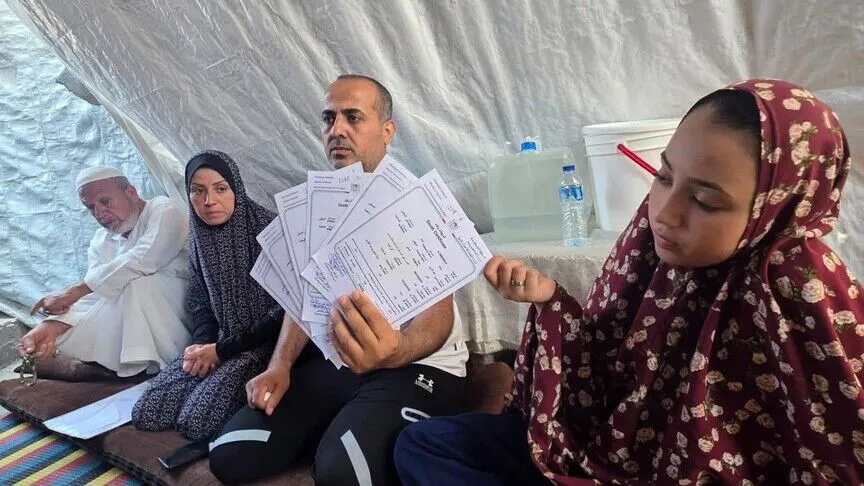 السيقلي.. خرج من السجن فاستقبل شهادات وفاة 6 من أطفاله 