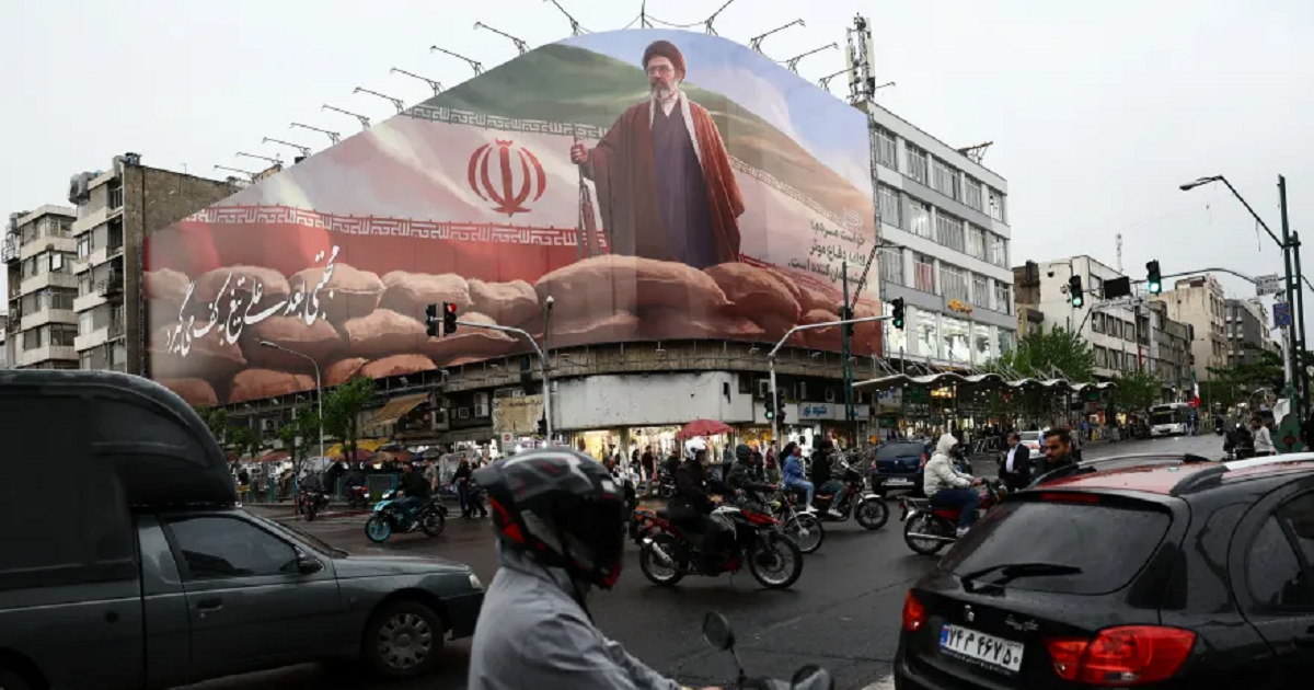 آمال السلام بين أمريكا وإيران تتبدد مع إلغاء ترامب للمحادثات