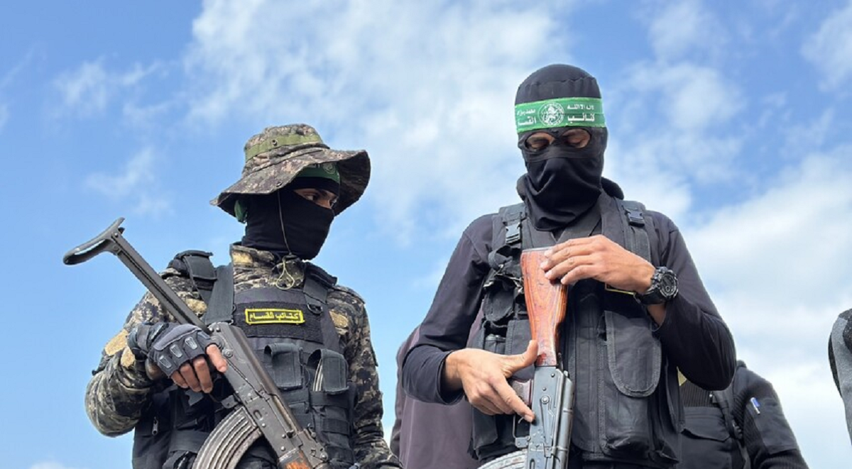 اشتباكات مسلحة بين مقاومين وقوات الاحتلال في رفح .. وحديث عن شهداء ومصابين لدى الجيش 