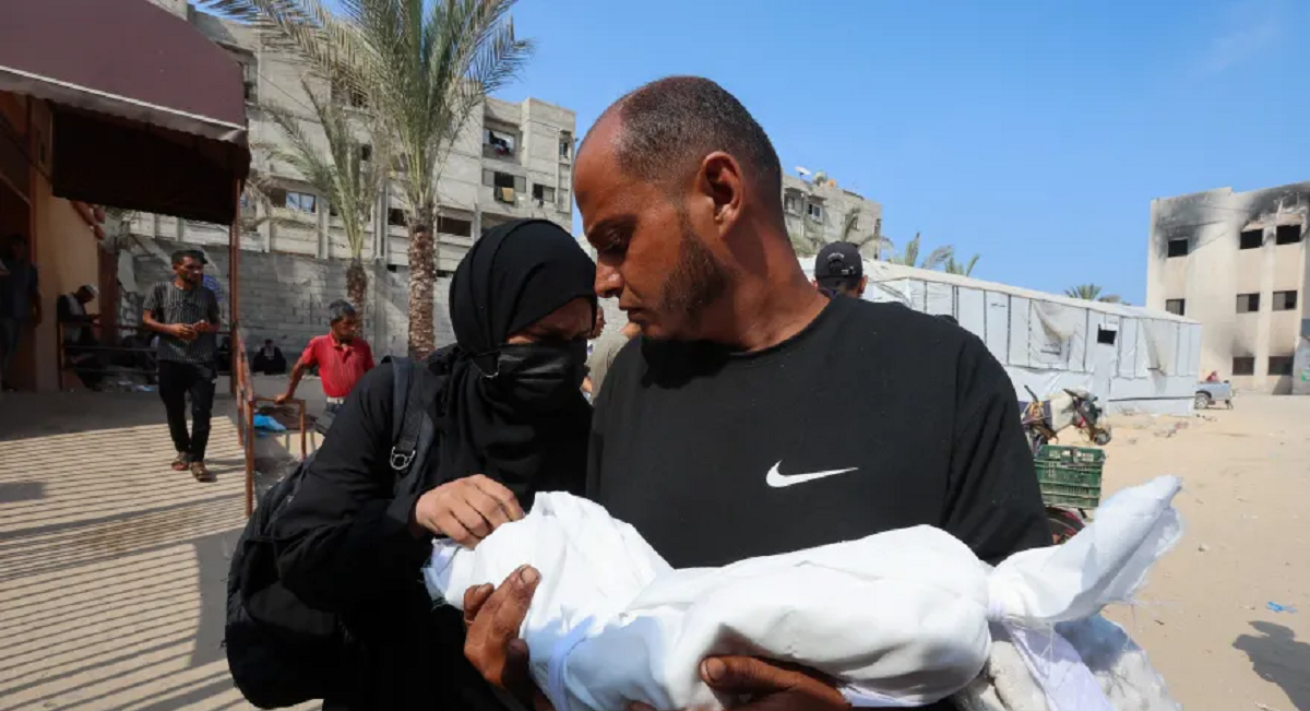 "الأونروا" تخشى من موت أطفال يعانون من سوء التغذية في مدينة غزة