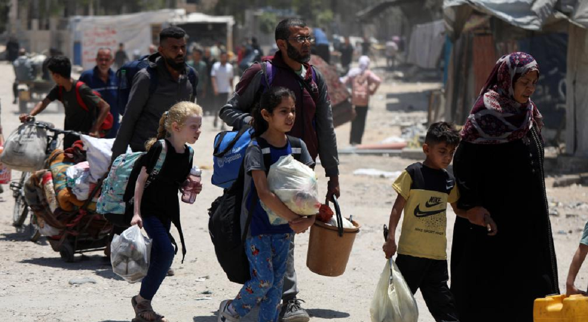 "الأونروا": آلاف النازحين بغزة يكافحون للعثور على مأوى آمن