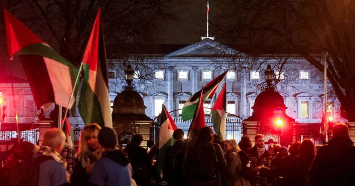 مصادر : أيرلندا تستعد لتخفيف عقوبات تسعى لفرضها على إسرائيل تحت ضغط من شركات