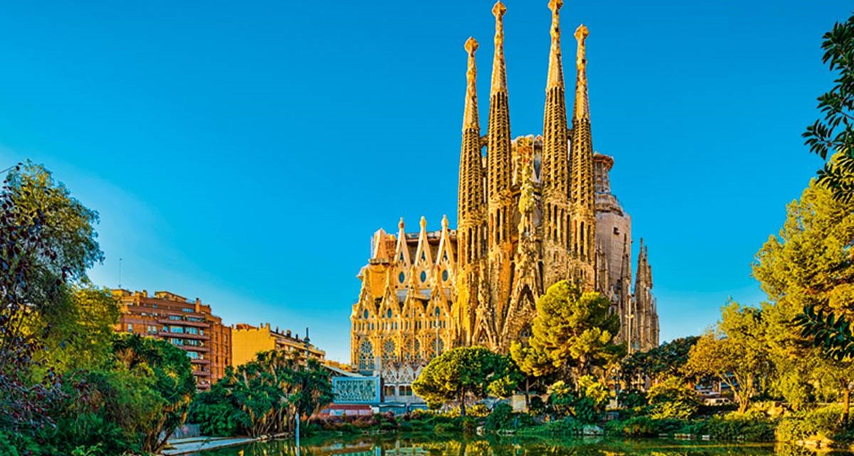 "برشلونة" تقطع علاقاتها الرسمية مع إسرائيل