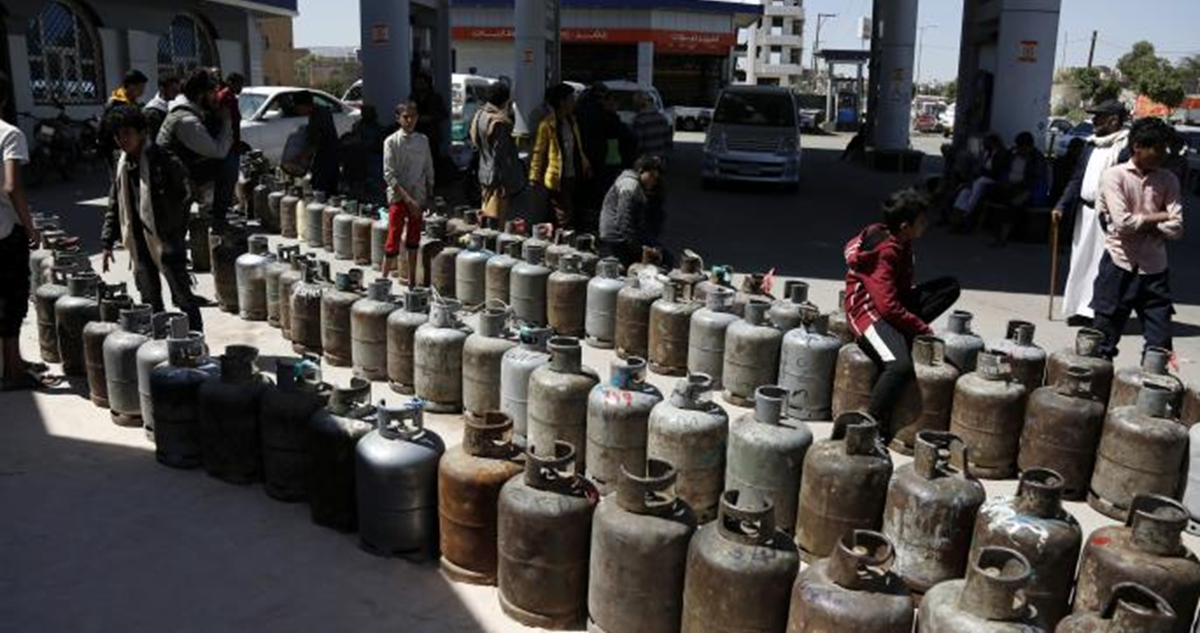 مخزون الغاز والوقود في الضفة وغزة ينفد بعد إغلاق إسرائيل الحدود في خضم الحرب على إيران