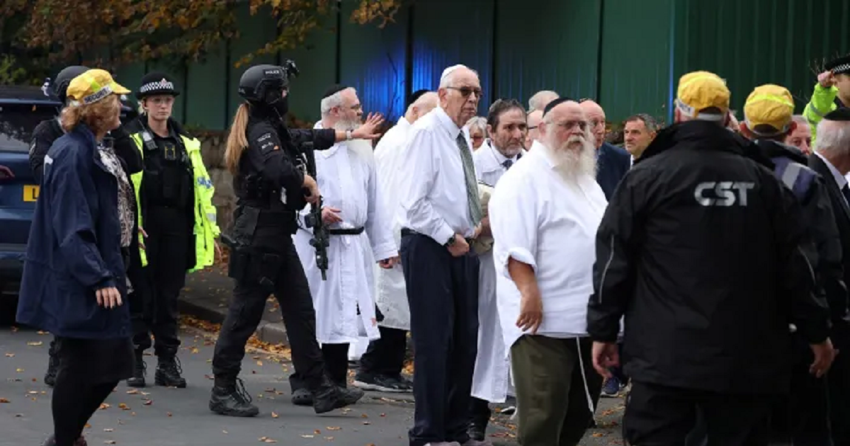 مقتل شخصين وإصابة 3 في هجوم على كنيس يهودي بمانشستر 