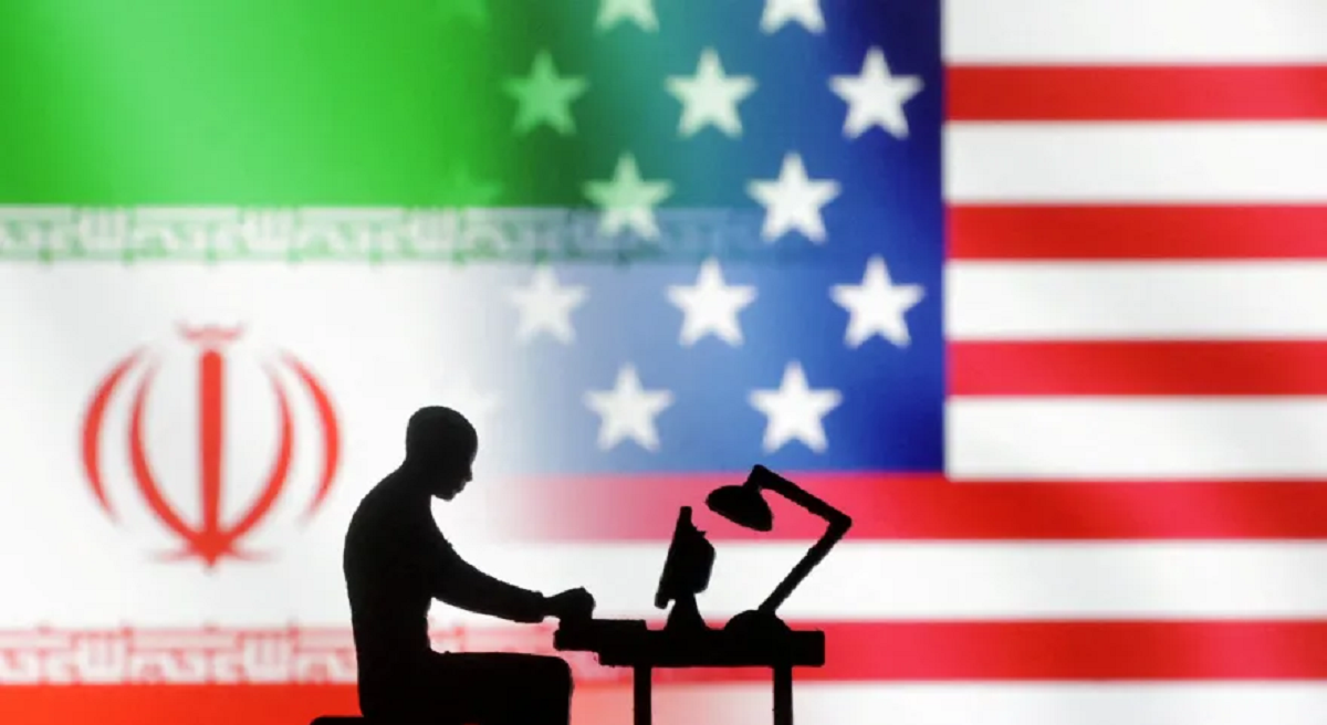 قراصنة مرتبطون بإيران يهددون بنشر رسائل بريد فضائحية لمساعدي ترامب