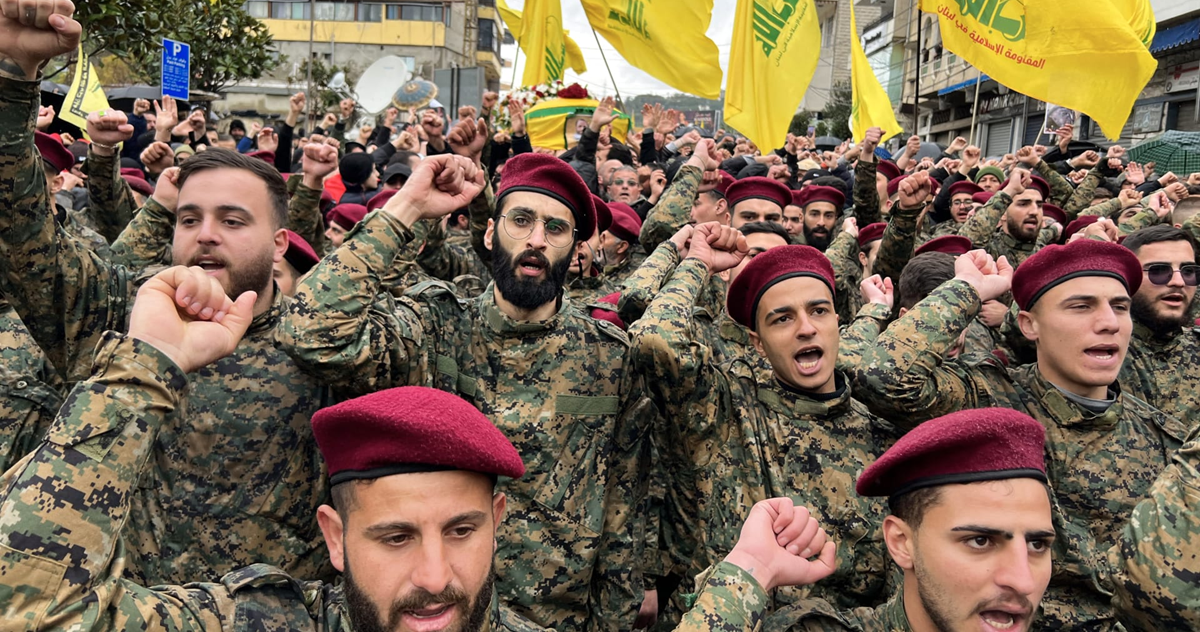 حزب الله يعبر عن تضامنه مع إيران ولا يعلن عن نيته للدخول في الحرب 