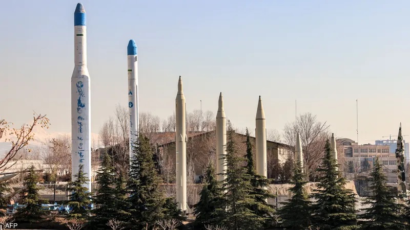 هيئة البث الإسرائيلية:   إيران تعيد تسليح نفسها وتدعم أذرعها في المنطقة