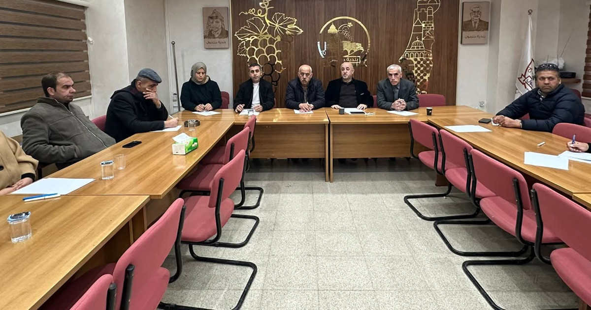 لقاء في بلدية حلحول يوصي بالاستثمار في البنية التحتية للمياه 
