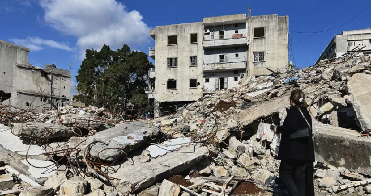 شهيدة في حي التفاح .. ومعطيات تفيد بإرتقاء 18 مواطنا  بانهيار 46 مبنى منذ تشرين أول الماضي