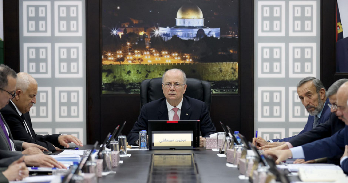 مجلس الوزراء: العمل جار وعلى كافة الأصعدة لتأمين صرف دفعة من الراتب مطلع الأسبوع القادم وقبل بداية الشهر الفضيل