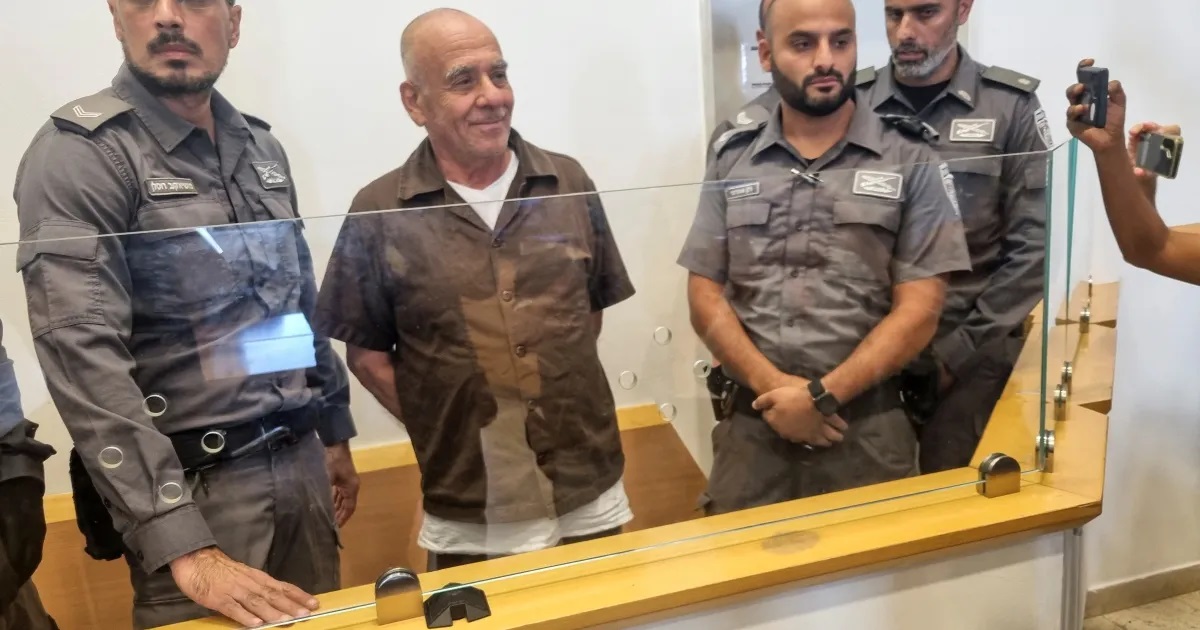 إذاعة : سيتم إطلاق سراح 11 اسيرا من "حماس" بدلا من "فتح" 