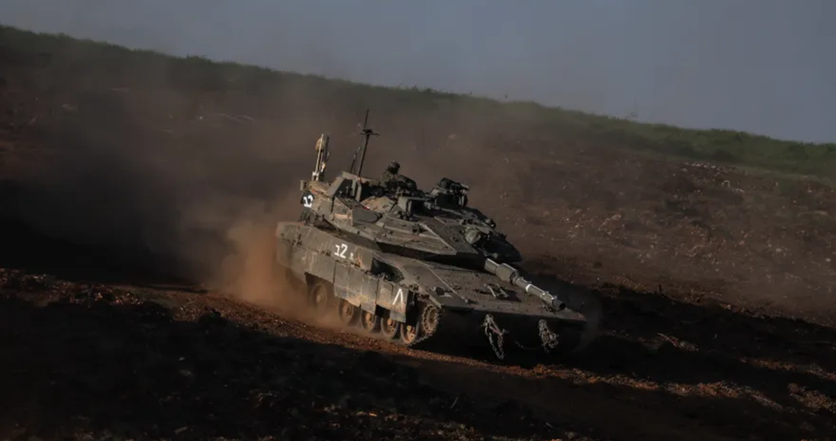 جيش الإحتلال يقصف جسرا فوق نهر الليطاني في لبنان