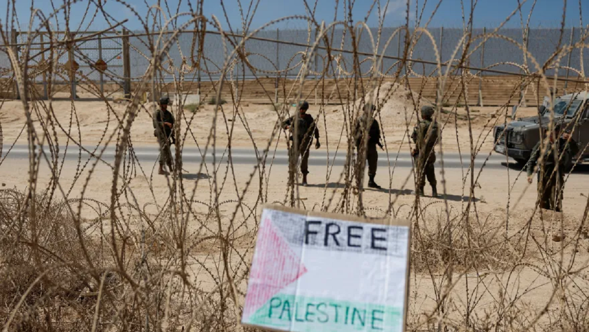 بريطانيا تنشر عددا  من العسكريين على حدود غزة بناء على طلب أمريكا