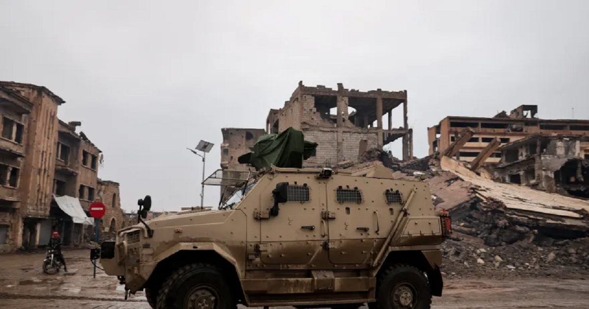 في تحول مفاجئ يعزز حكم الرئيس الشرع .. القوات السورية تعزز سيطرتها بعد انسحاب كردي