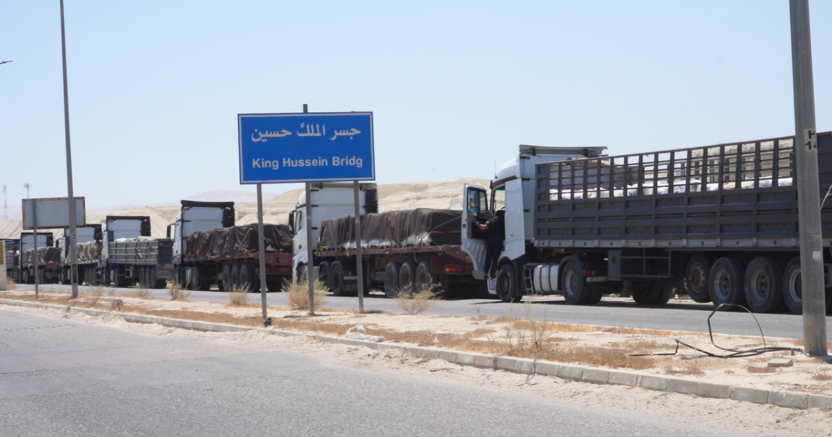  تسيير 50 شاحنة اردنية تحمل الغذاء والاحتياجات الأساسية إلى شمال غزة