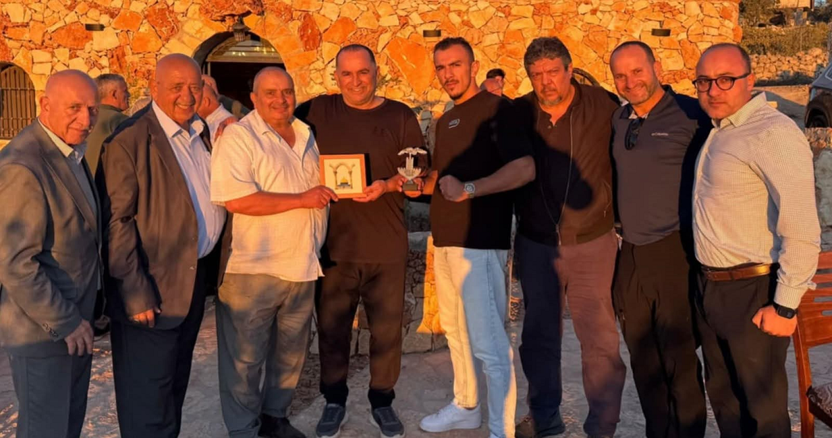 القدس تحتفي بالملاكم الدولي المحترف قاسم أبو الضبعات بحضور الاسرة الرياضية