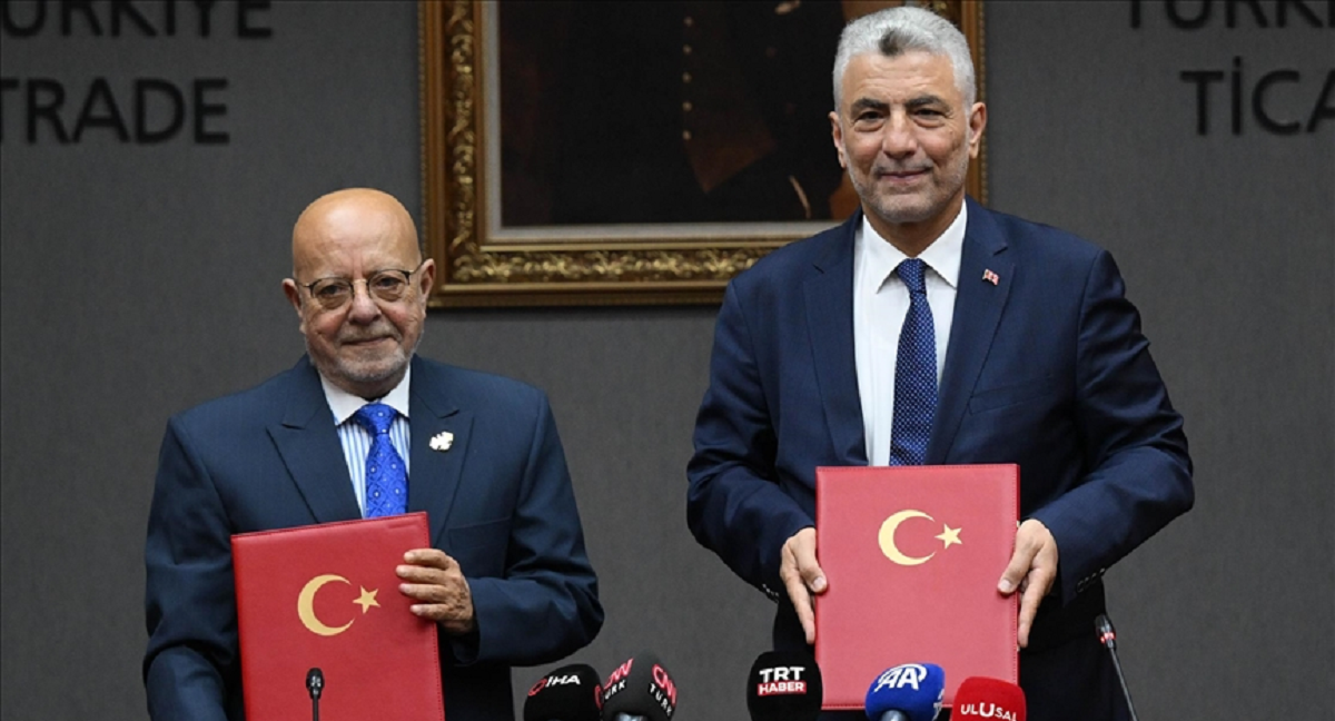 تركيا وسوريا توقعان بروتوكولا لتأسيس لجنة اقتصادية وتجارية مشتركة