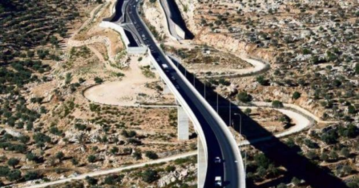 طرق التفافية جديدة بأكثر من مليار شيكل لتعزيز التوسع الاستيطاني في الضفة الغربية