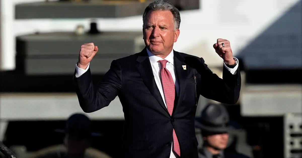 ويتكوف : الجيش الاسرائيلي أتم مرحلة الإنسحاب الأولى من القطاع 