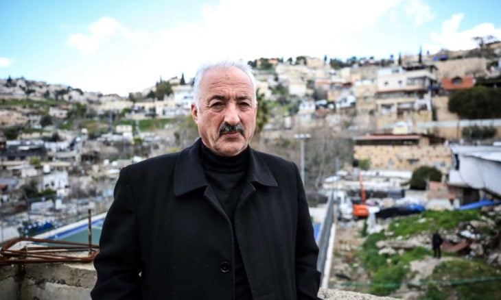 الاحتلال يخطر بهدم منزل متنقل للباحث فخري ابو دياب في سلوان