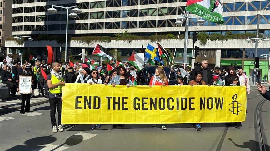 مئات السويديين يطالبون حكومتهم بـ"التحرك" لوقف الإبادة بغزة