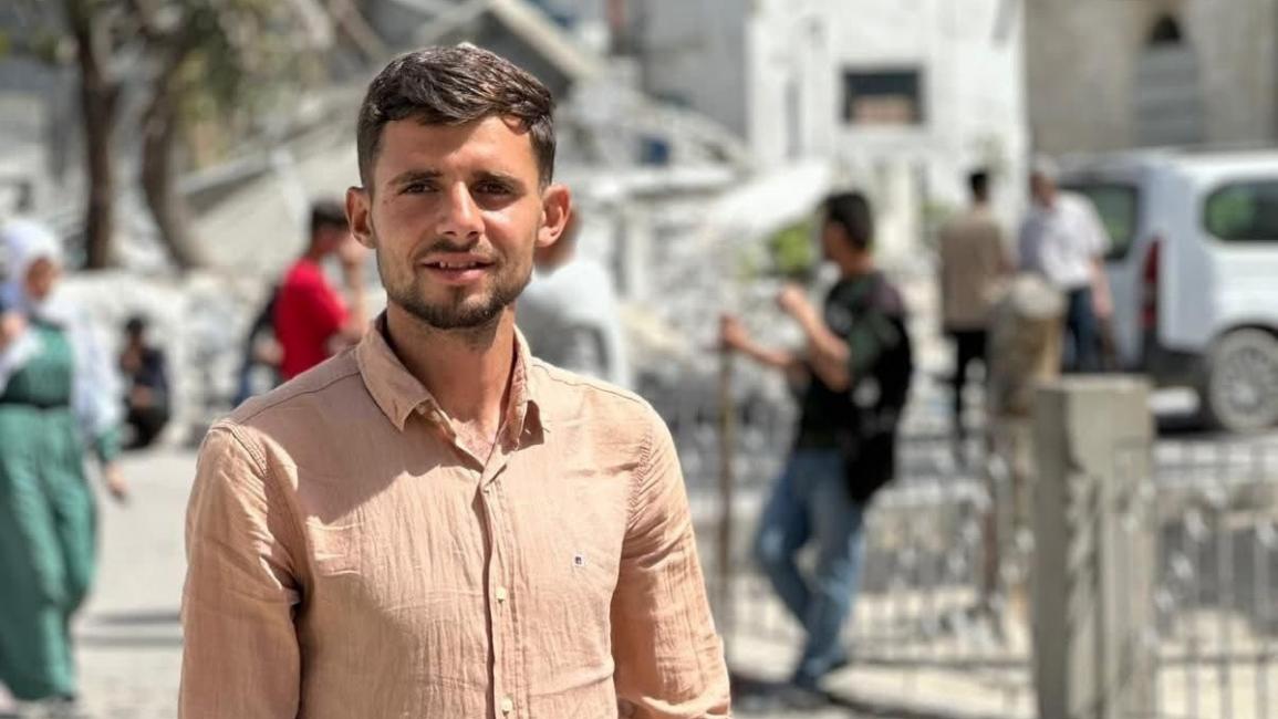 استشهاد المصور الصحفي أحمد قلجة متأثرا بإصابته في  قصف ساحة المعمداني