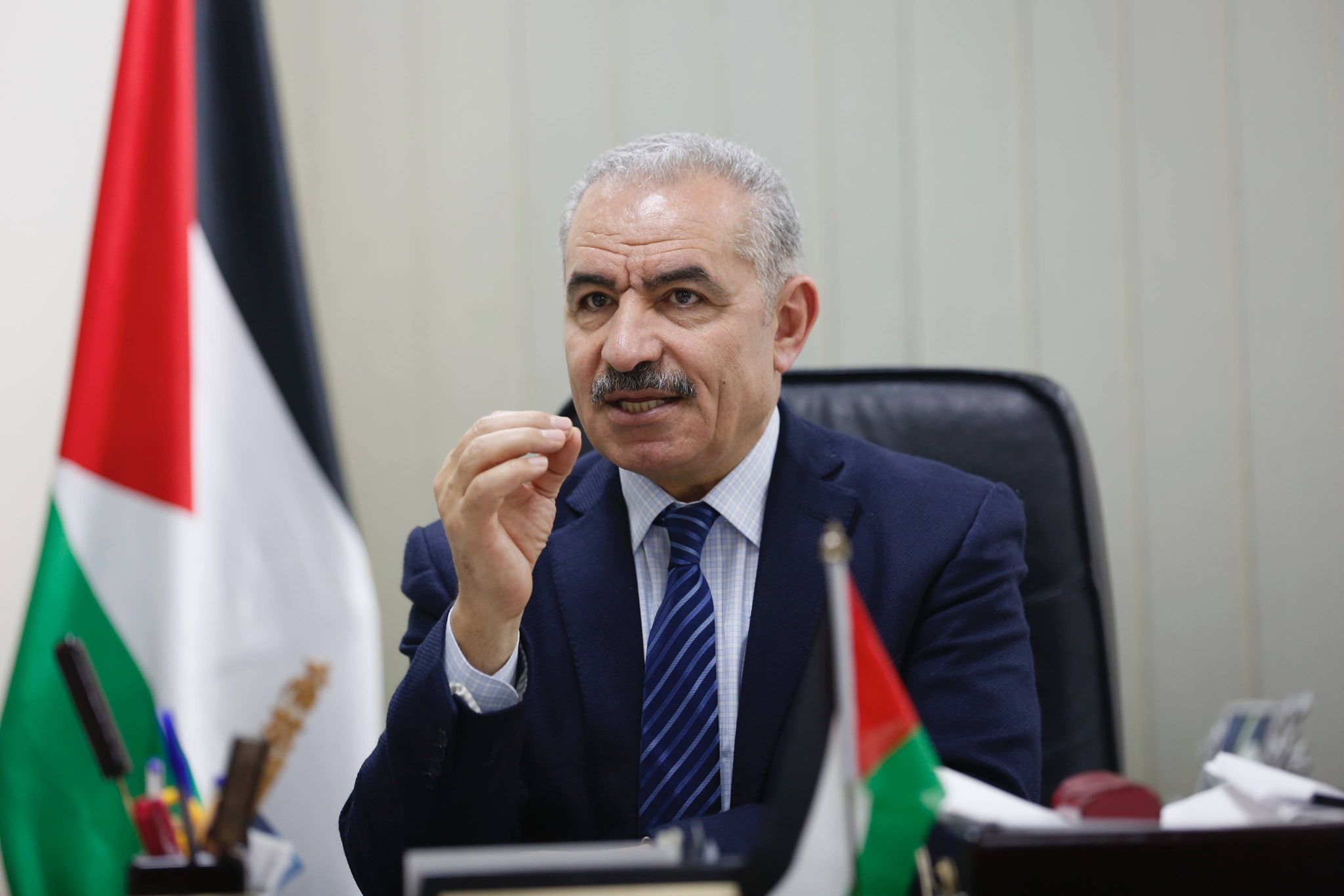 اشتية: ما يحدث في غزة أبشع جريمة شهدها التاريخ .. واجتماع المركزي سوف يستحدث منصب نائب للرئيس 