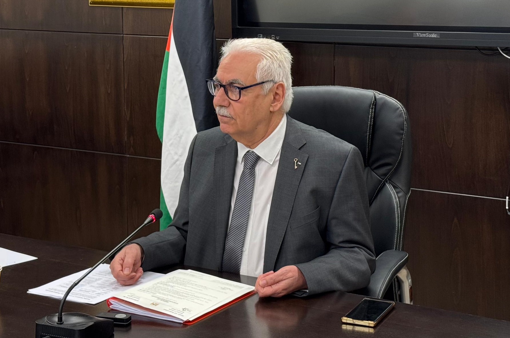 وزير الصحة نعمل على توطين الخدمات الصحية وحصول المواطنين عليها 