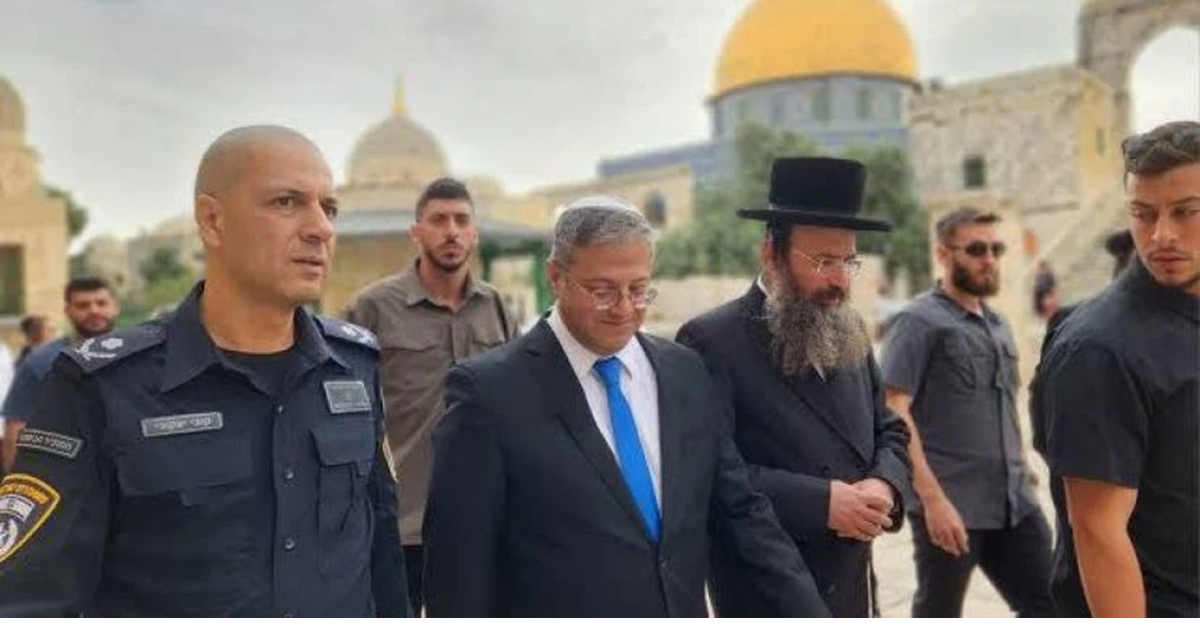 بن غفير يقتحم الأقصى في الجمعة الأولى من رمضان .. بالسيطرة والحزم نحقق الردع !! 