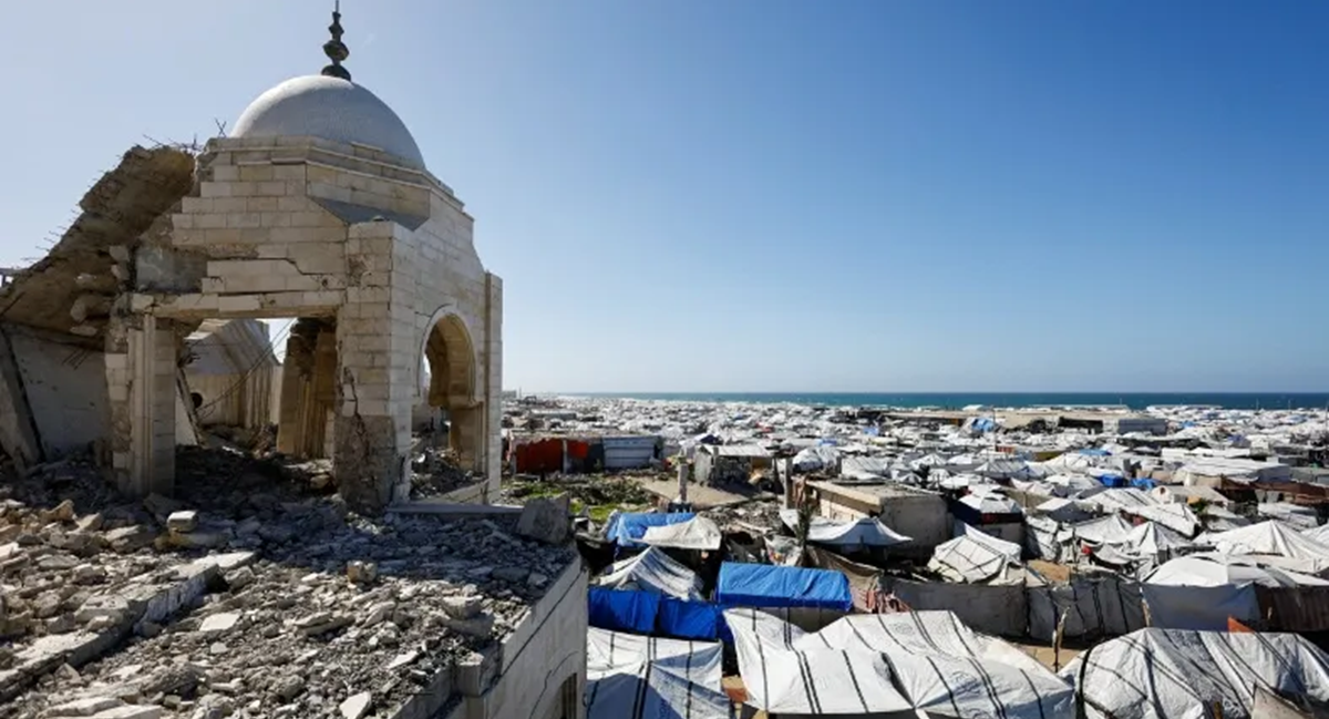 رمضان يحل على قطاع غزة وسط أنقاض المساجد المدمرة