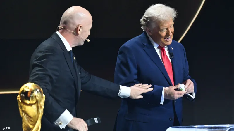 رئيس فيفا يبرر أسعار تذاكر المونديال "الباهظة"