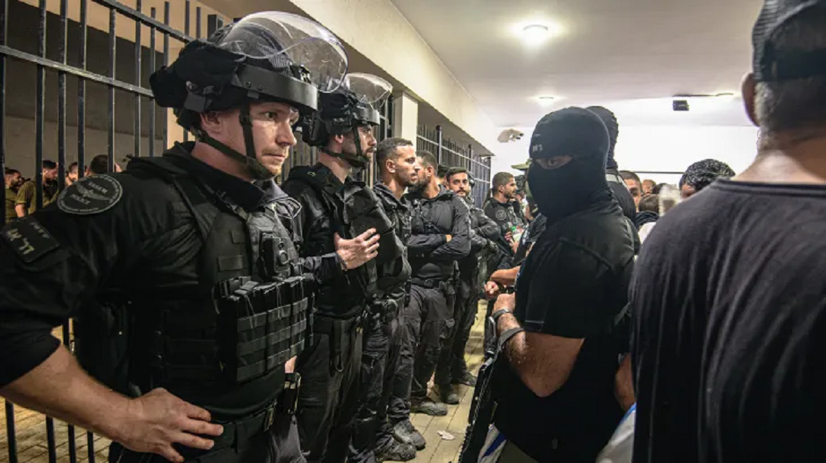 1200 مسؤول إسرائيلي ورؤساء جامعات  يعارضون مشروع قانون إعدام أسرى فلسطينيين