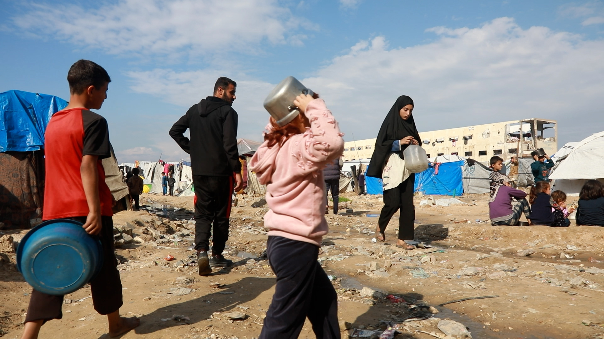 سلطة المياه: "تجويع مائي" ممنهج يهدد حياة النساء والفتيات في فلسطين 