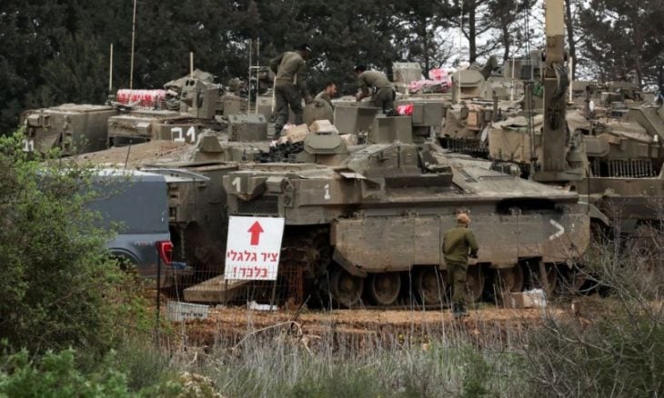 القناة 12:  إسرائيل تعتزم احتلال خط القرى الأول بجنوب لبنان