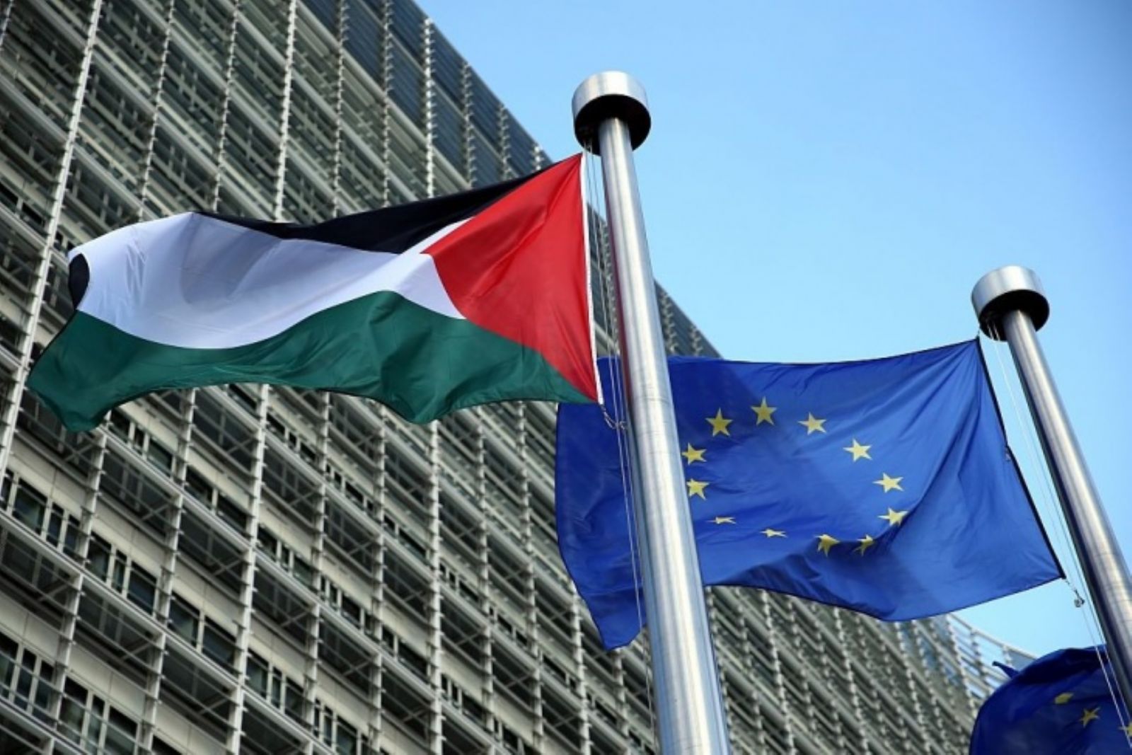 الاتحاد الأوروبي يعلن عن رزمة مالية جديدة لدعم الحكومة الفلسطينية