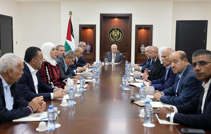 اللحنة المركزية لحركة فتح  تنتخب حسين الشيخ نائبا لرئيس الحركة 