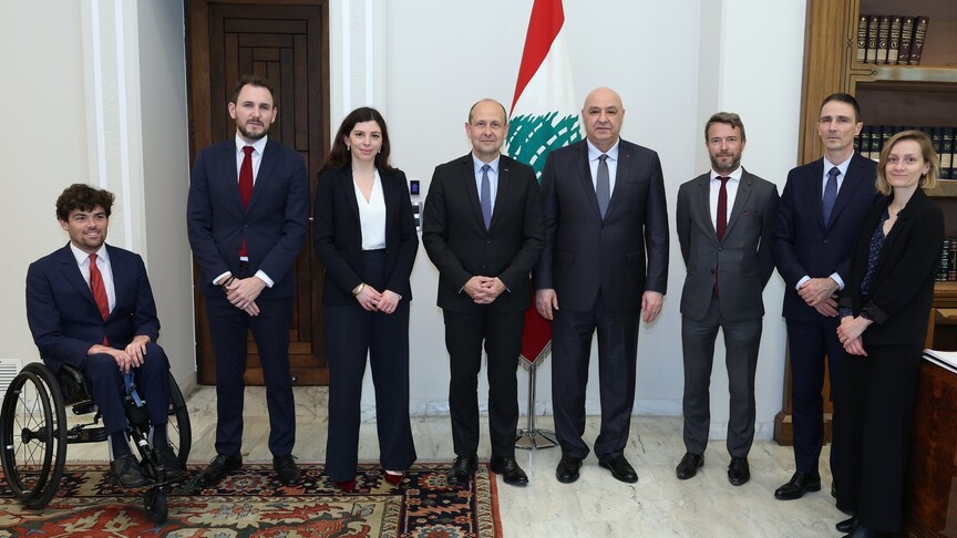 الرئيس عون  يبحث مبادرة فرنسية تساعد بترسيم الحدود مع سوريا