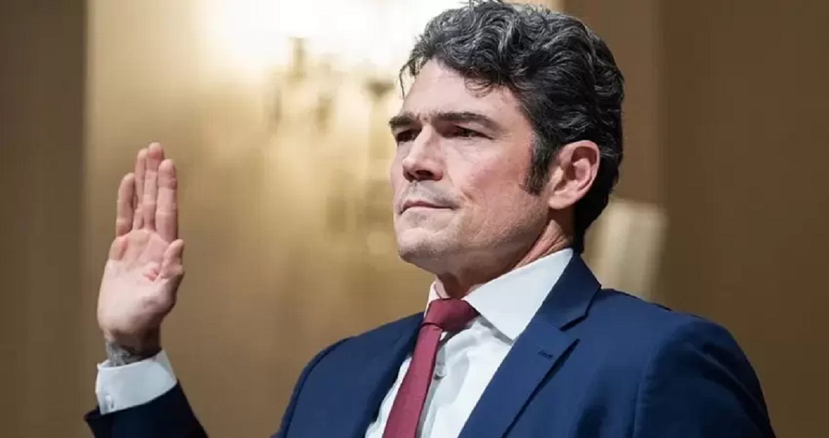 استقالة مدير المركز الوطني لمكافحة الإرهاب بأمريكا بسبب حرب إيران