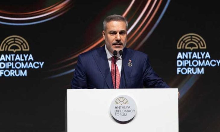 فيدان يتهم إسرائيل بالسعي “لاحتلال مزيد من الأراضي”