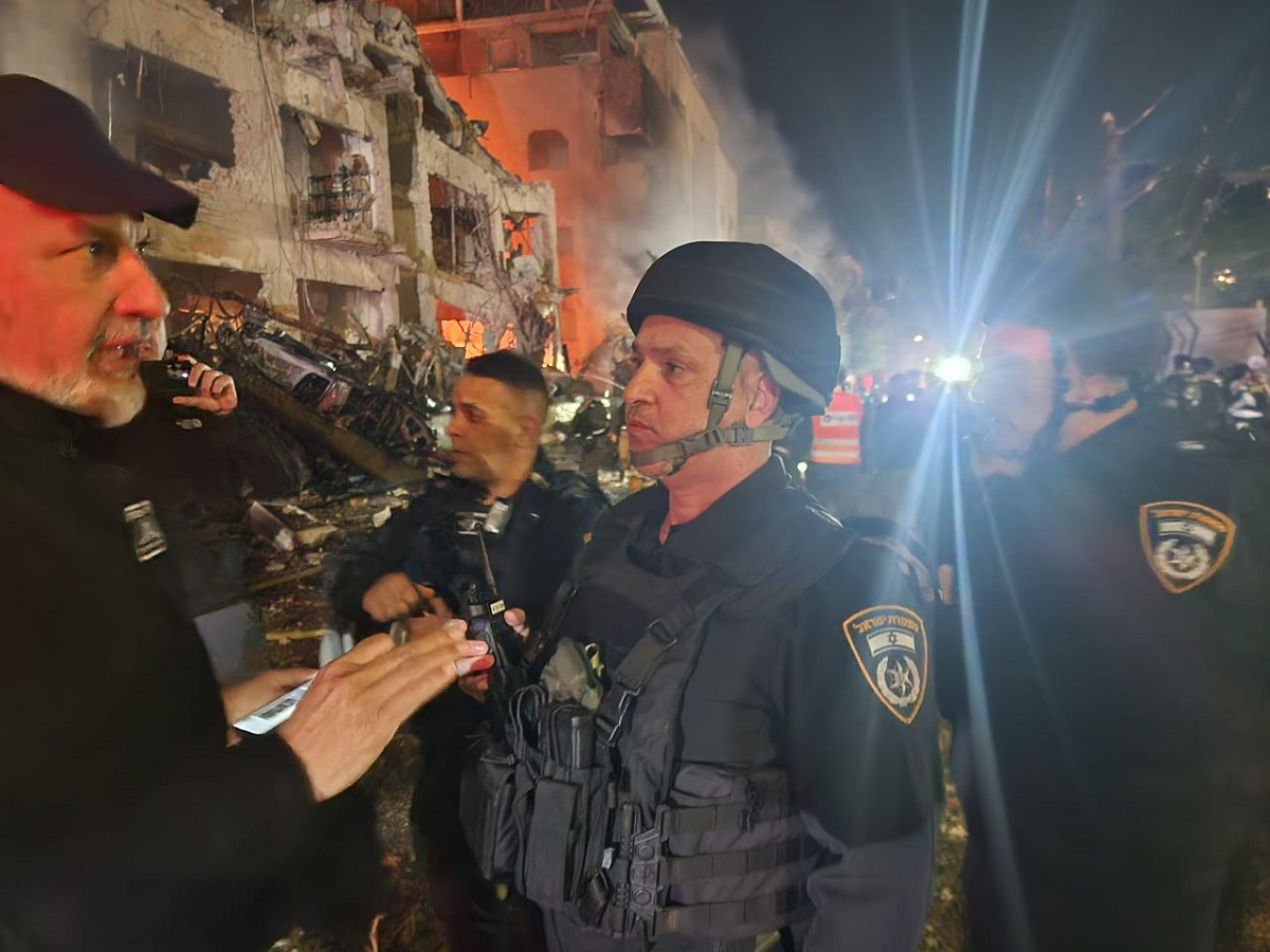 محدث: مقتل اسرائيلية في الهجوم الصاروخي على تل ابيب