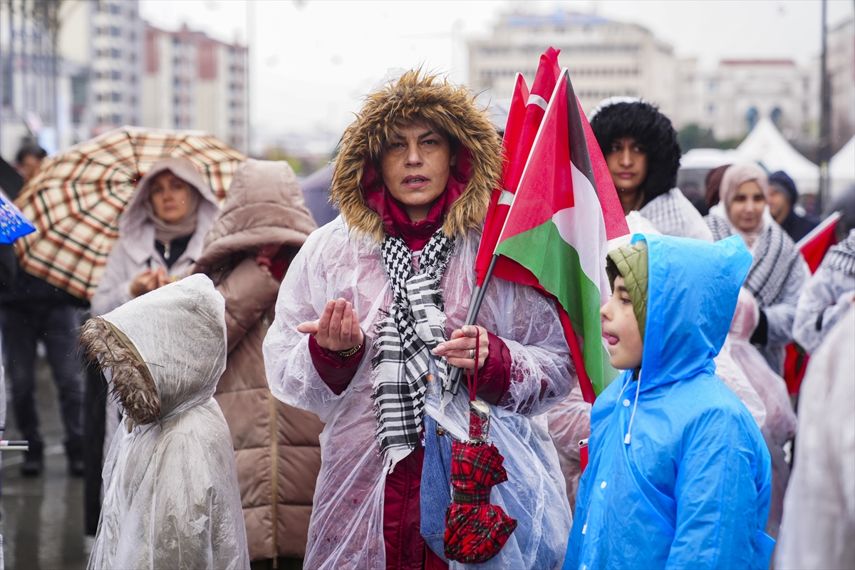 تظاهرة حاشدة في اسطنبول ضد قانون إعدام الأسرى الفلسطينيين